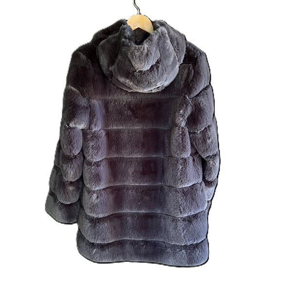 Gorgeous BCBGMAXAZRIA Women's Charcoal Gray Faux Fur Hooded Coat/Jacket, Size M - Picture 2 of 15